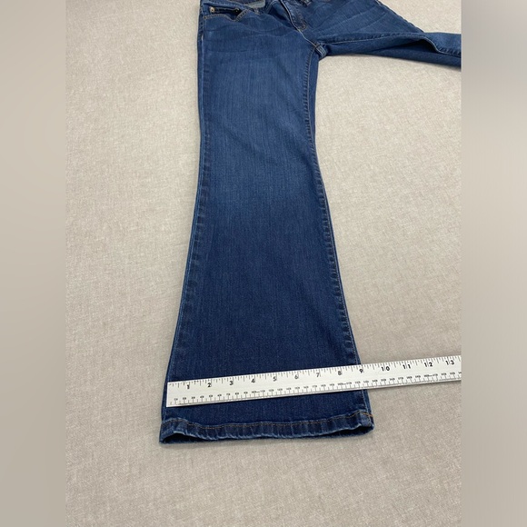 Lauren Ralph Lauren, Women’s Classic Bootcut Blue Jeans, Size 8 - Picture 6 of 14